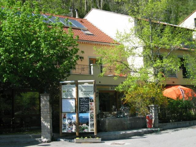 Hotel Le Mont Barral Creyers Екстериор снимка