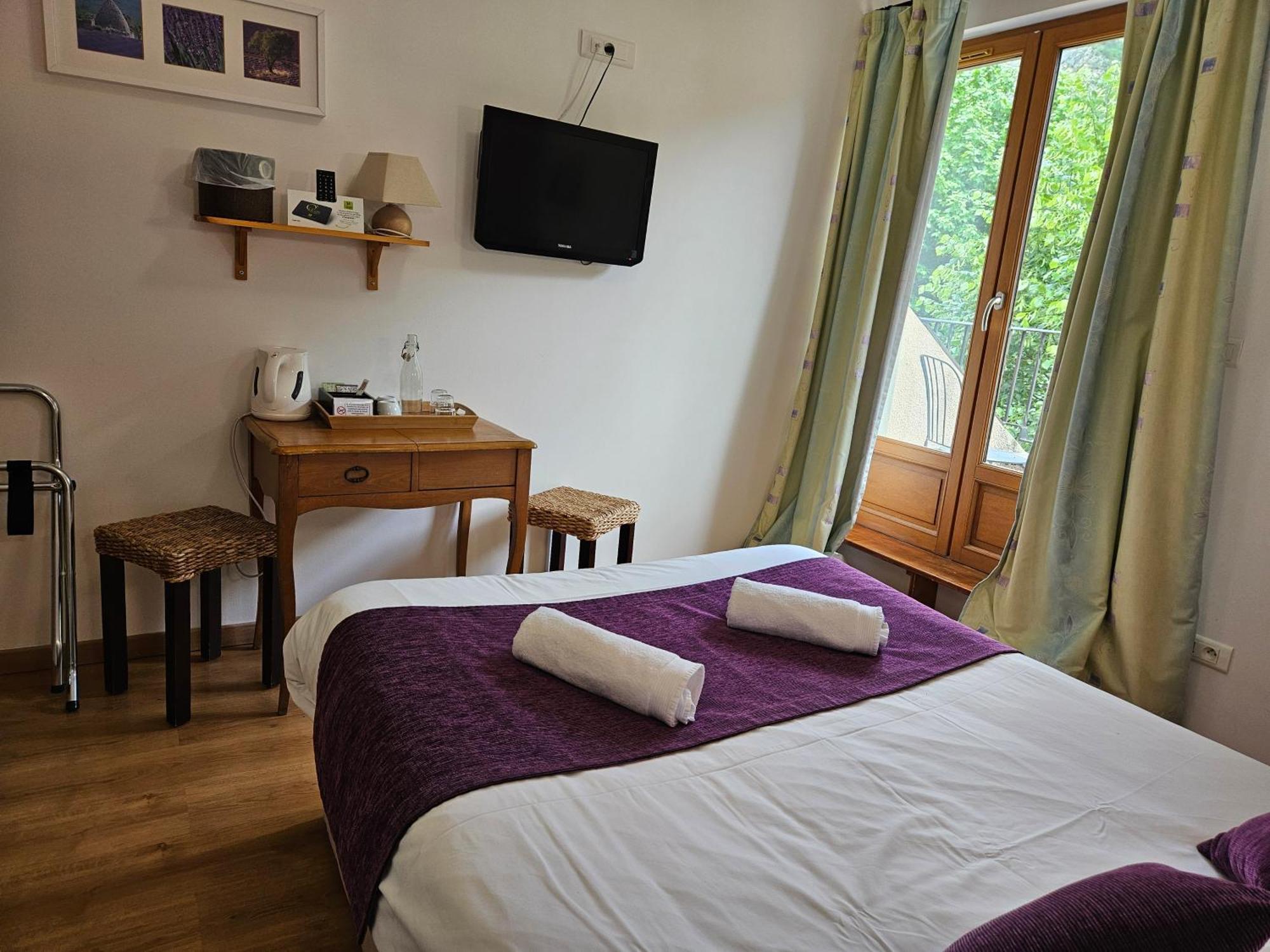 Hotel Le Mont Barral Creyers Екстериор снимка