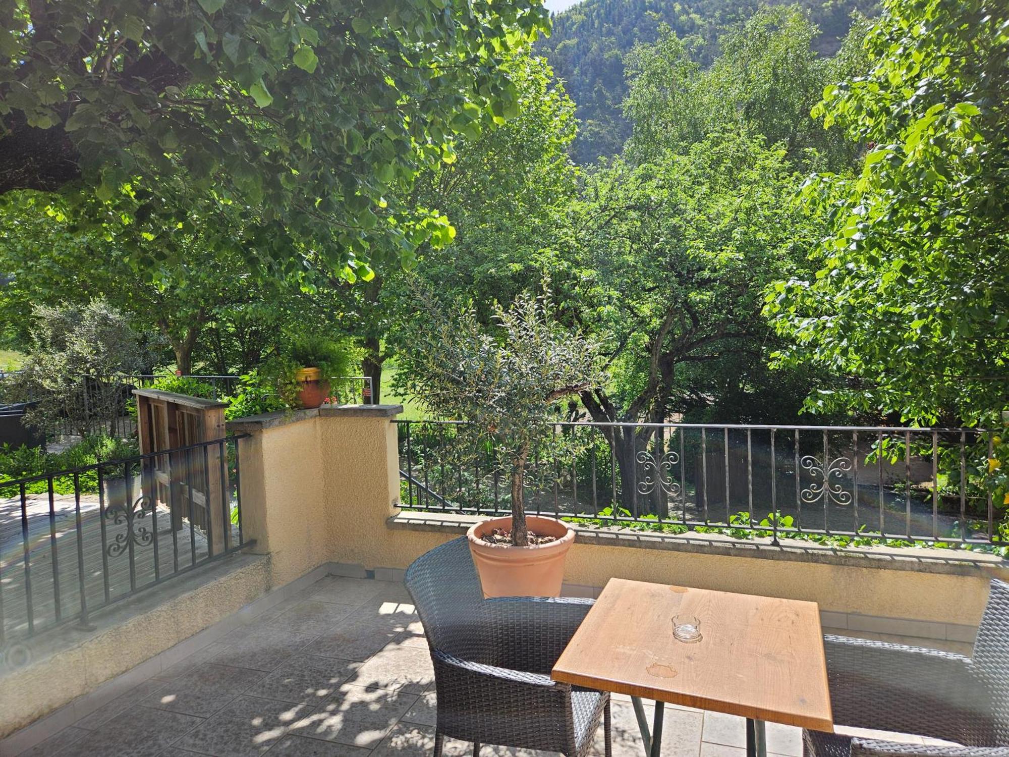 Hotel Le Mont Barral Creyers Екстериор снимка