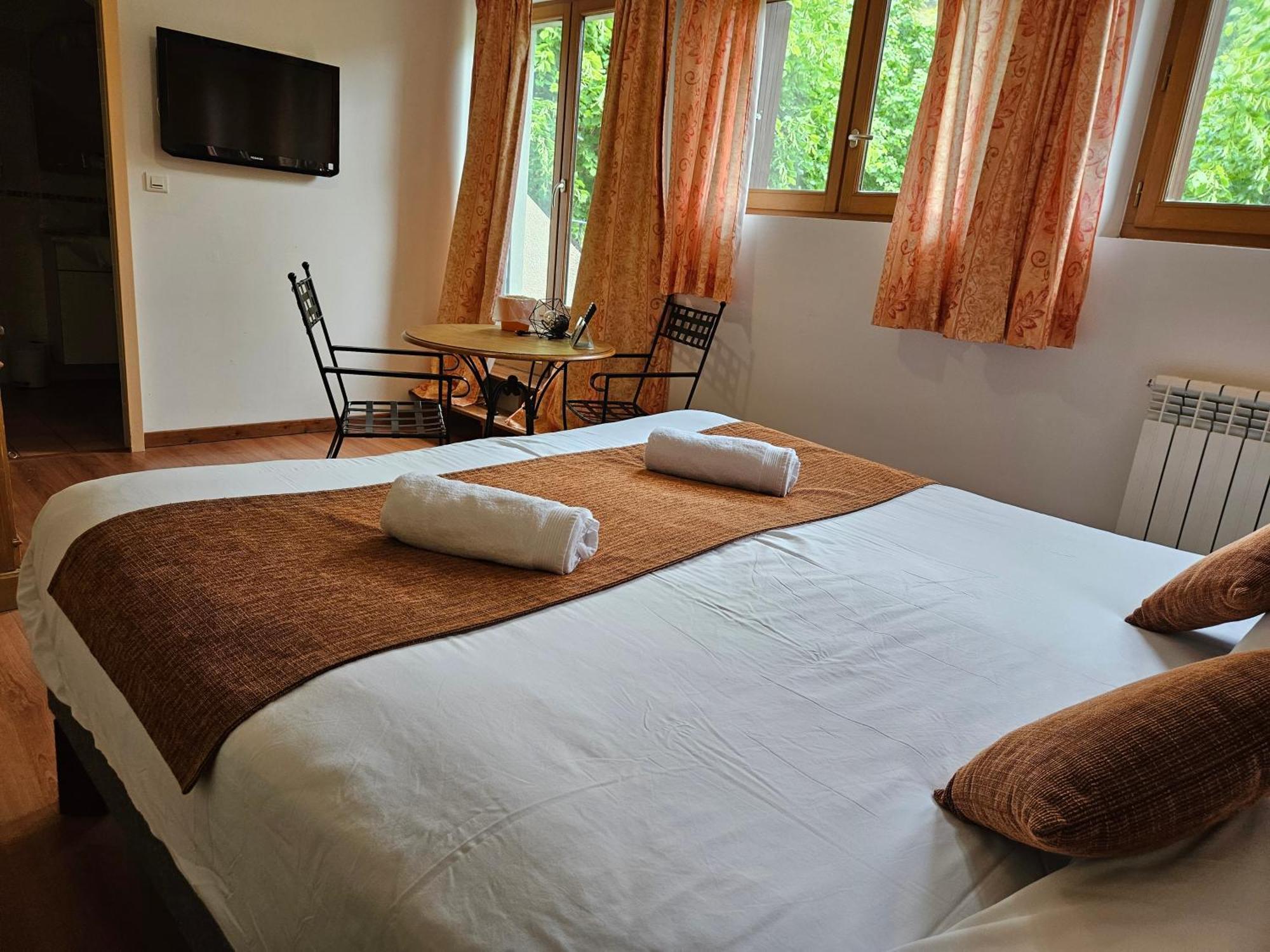 Hotel Le Mont Barral Creyers Екстериор снимка