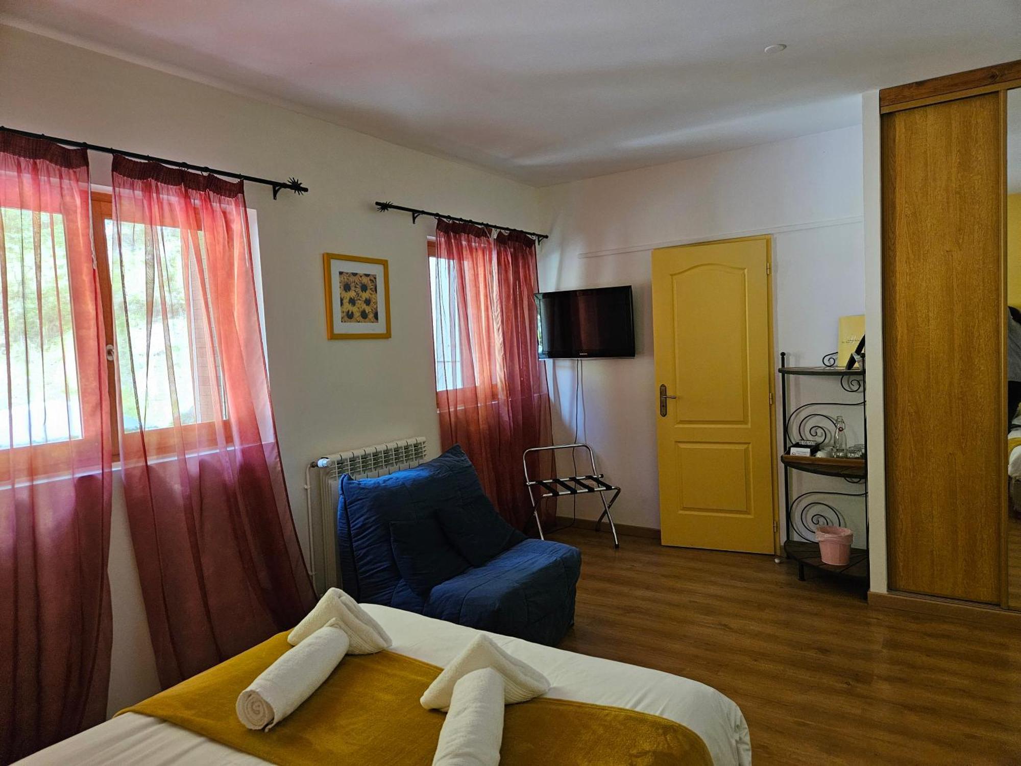 Hotel Le Mont Barral Creyers Екстериор снимка